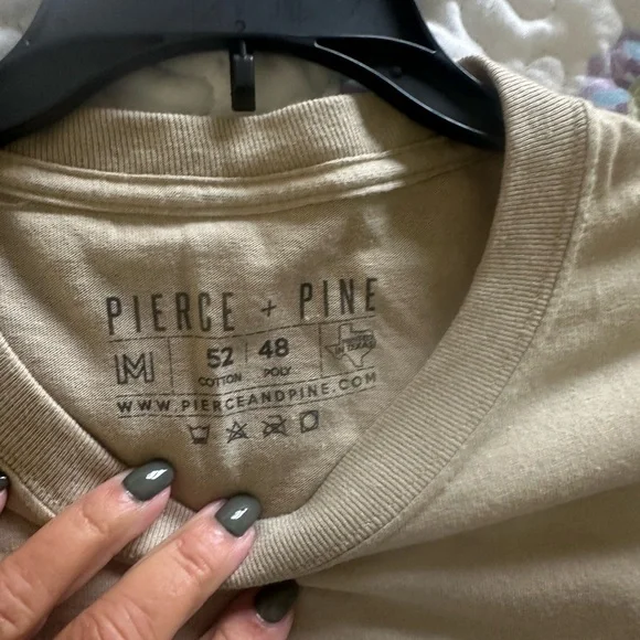 Pierce + Pine Beige Graphic Tee - Picture 6 of 6